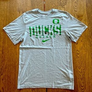 Nike Dri-Fit Women’s Small Oregon Ducks Athletic Shirt